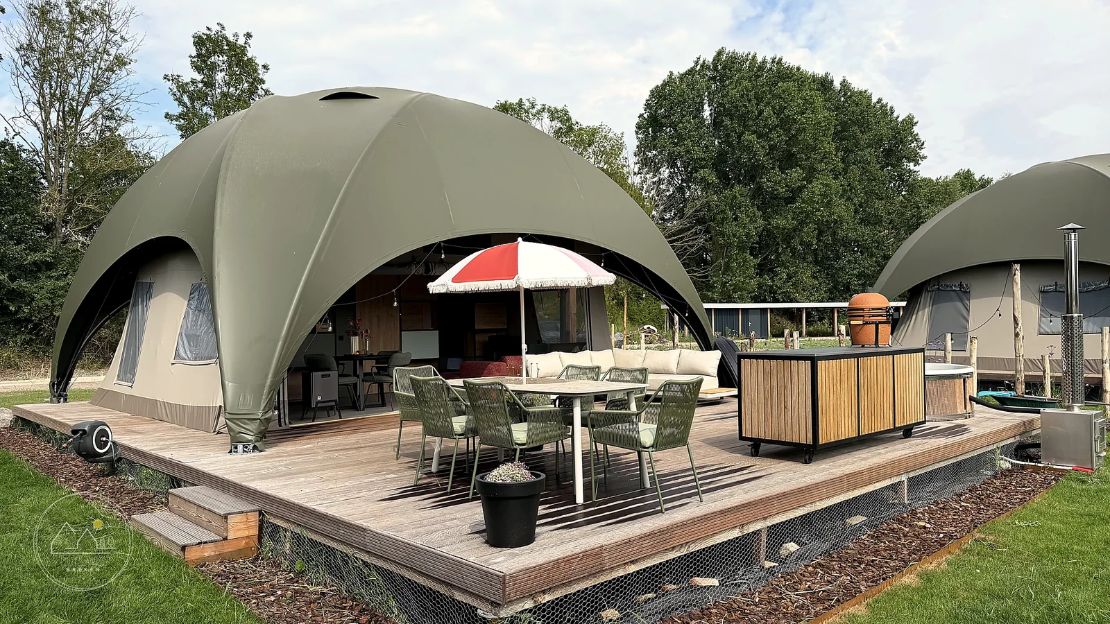 De Grutto Lodge met terras en buitenkeuken